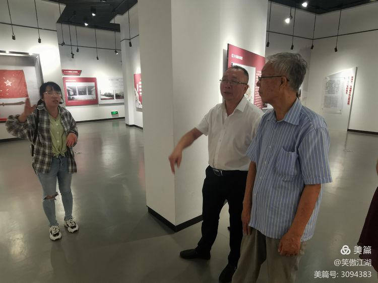 重走红军路 再系故乡情——李少元将军长子李新春大校回乡记